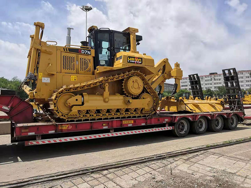 The SD7N bulldozer ordered by Ghanaian Customer is deliveried smoothly1